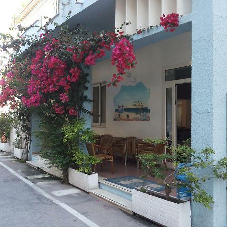 Albergo Lido Silvi Marina Exteriör bild